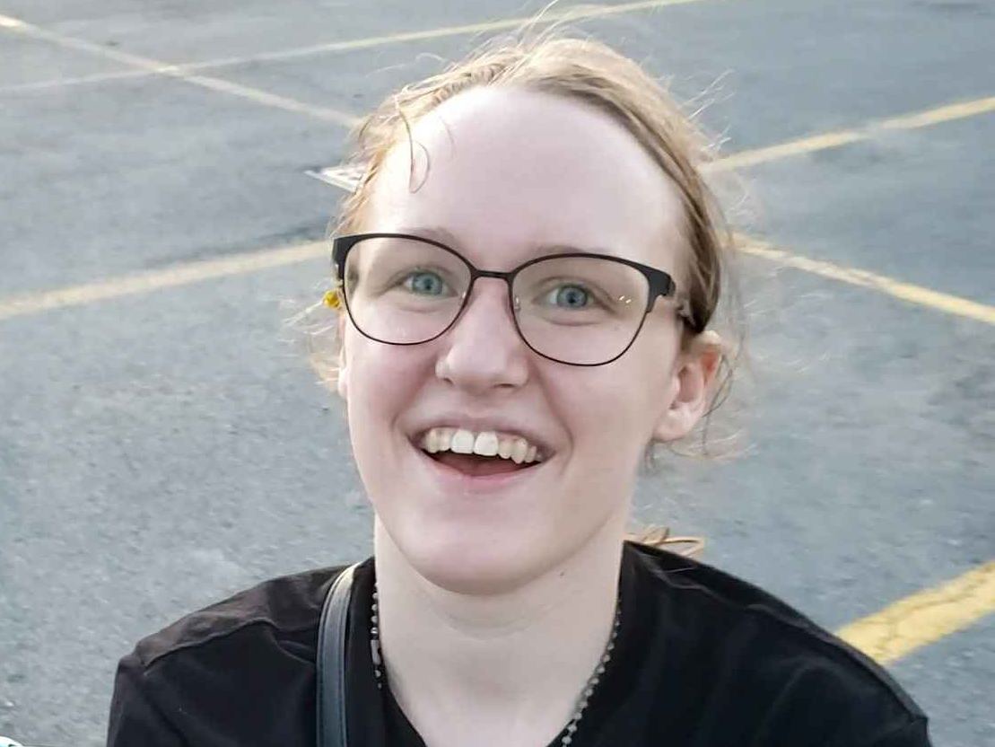 Thelibrarianandbear's profile - Image n°0