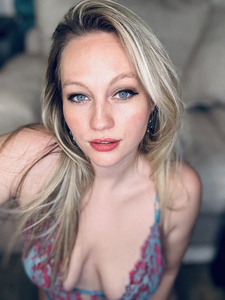 Thenaughtynanny's profile - Image n°0