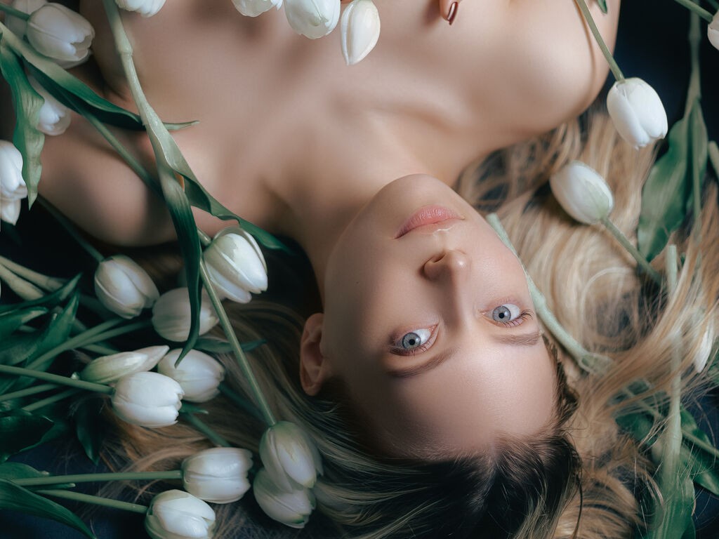 Tiffanybatson's profile - Image n°1