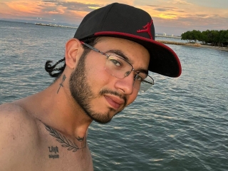 Webcam sex con Tihago_Restrepo12