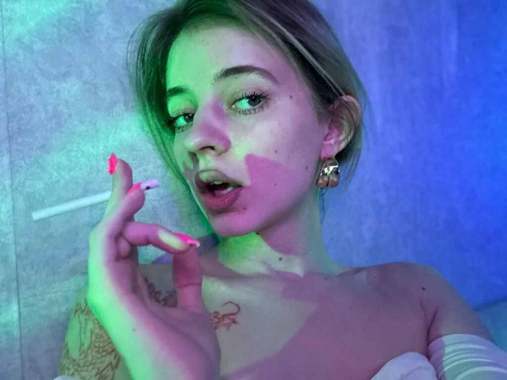 Tinaqueen's profile - Image n°0