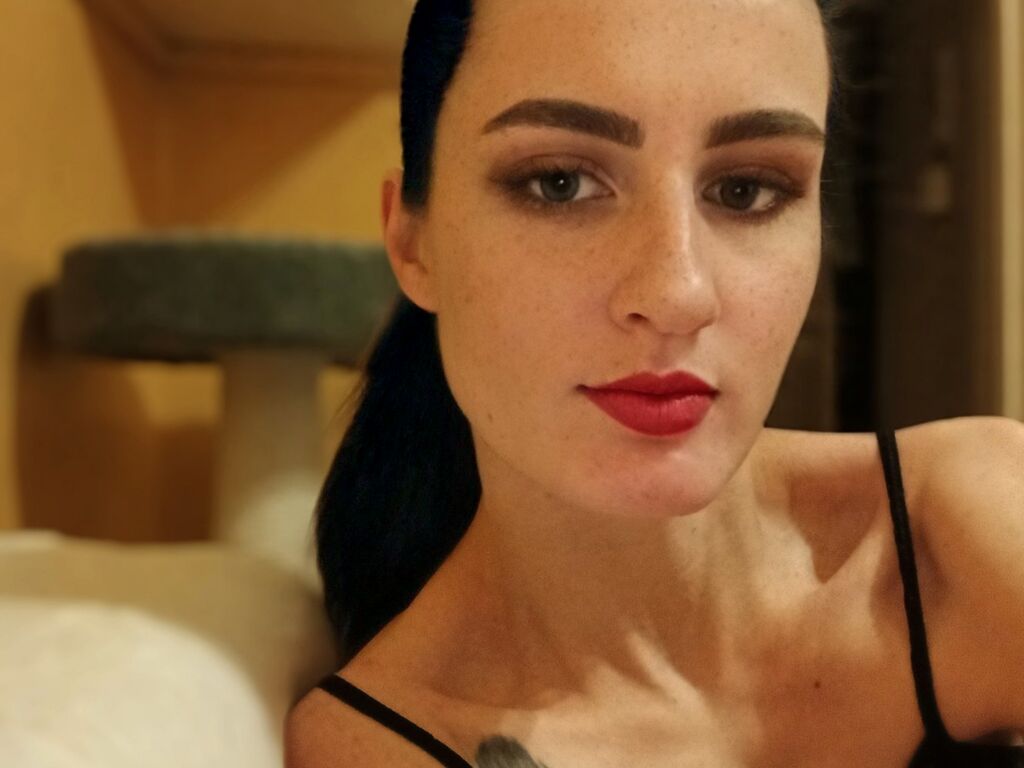 Tinavey's profile - Image n°0