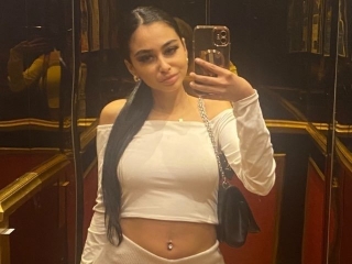 Sexo por webcam con Tinycassy