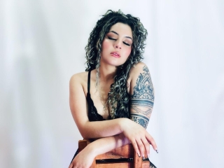 Webcam sex met Tinyloveee