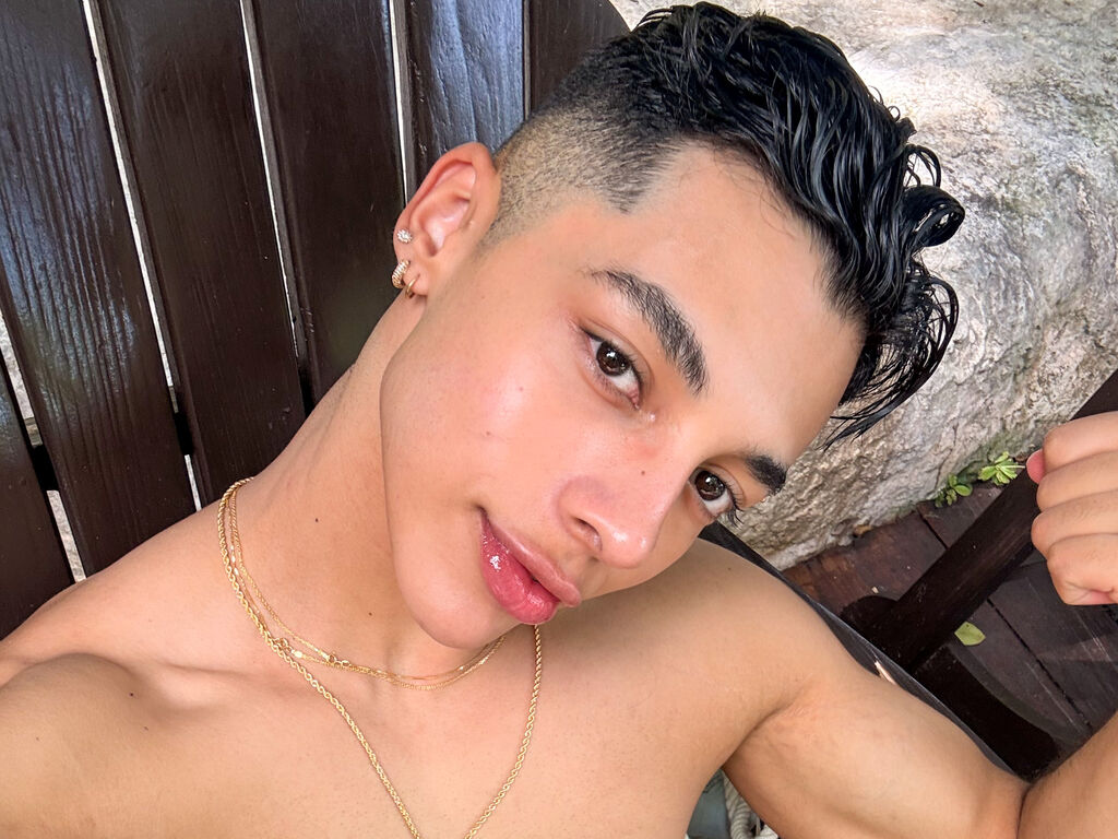 Troyewiilliams's profile - Image n°1