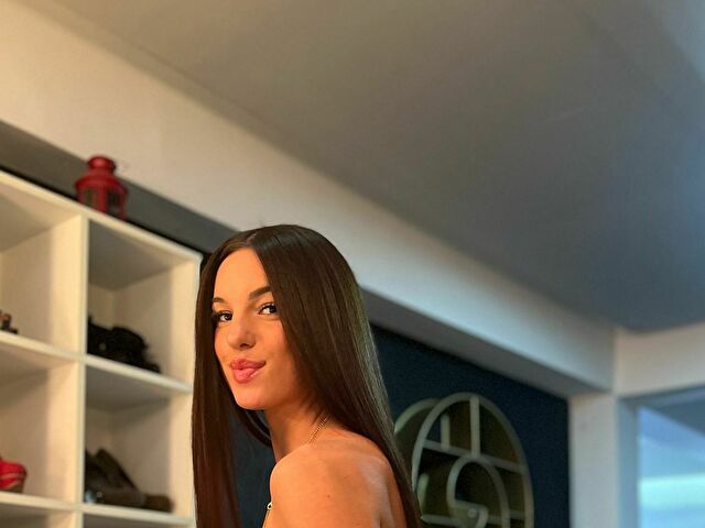 TTModel's profile - Image n°5