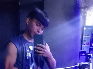 Webcam sex met Tylernavas