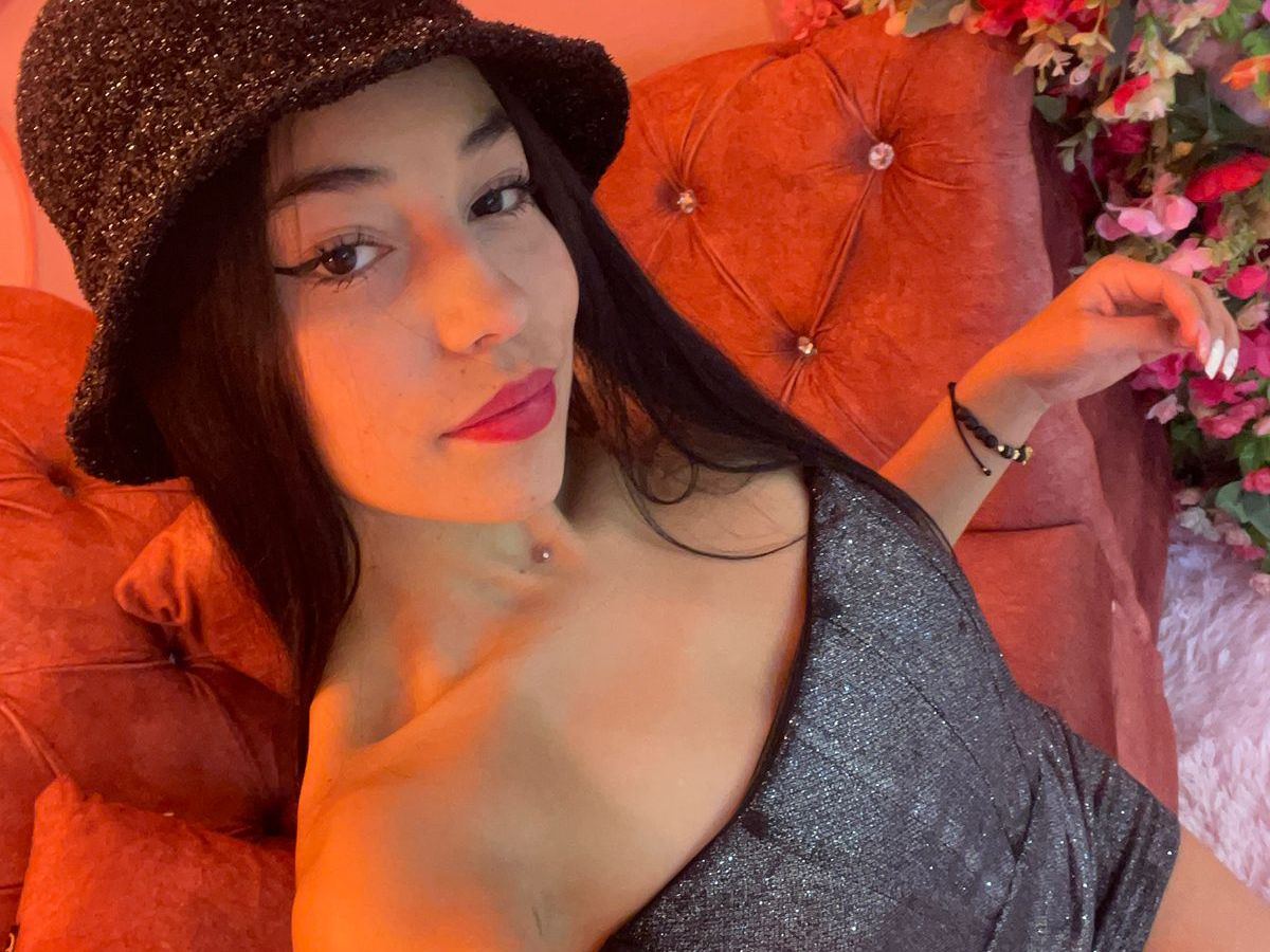 Valeerystrongg's profile - Image n°1