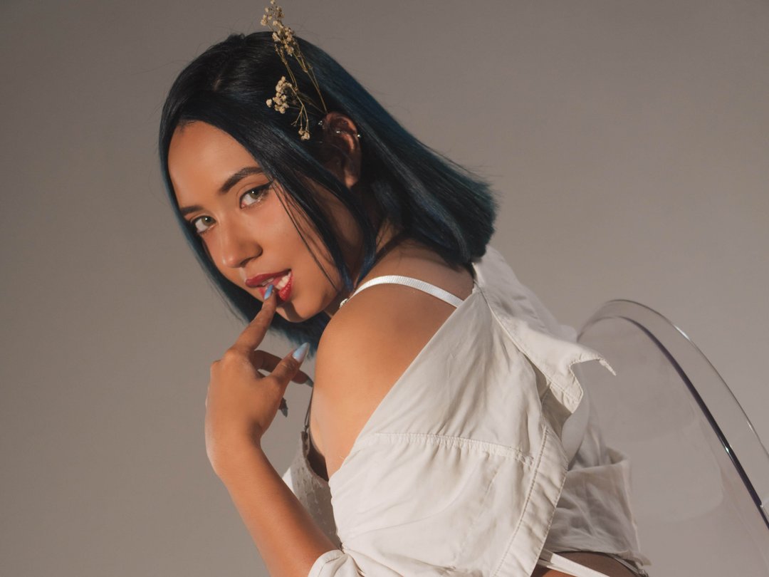 Valeriilunaa's profile - Image n°0
