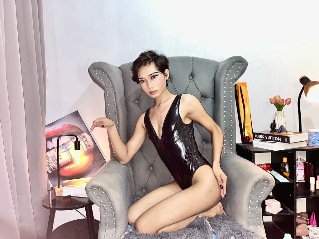 Velvetparker's profile - Image n°1