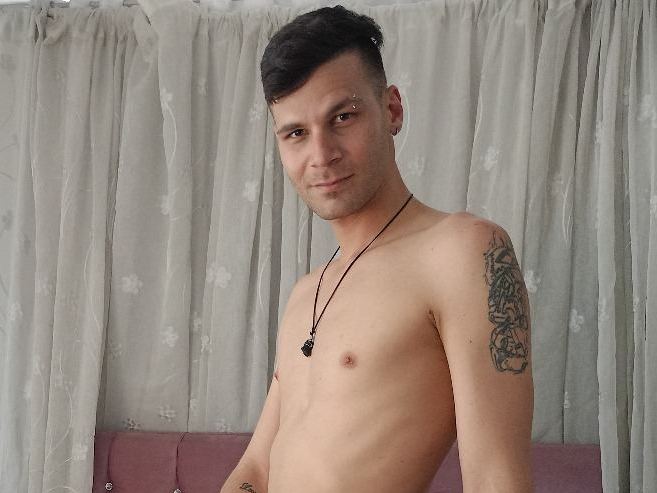Venusandsaturn's profile - Image n°0