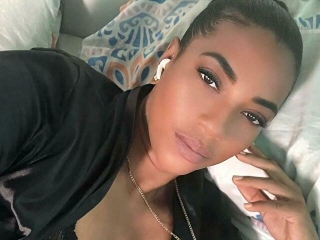 Webcam sex with Venuslt