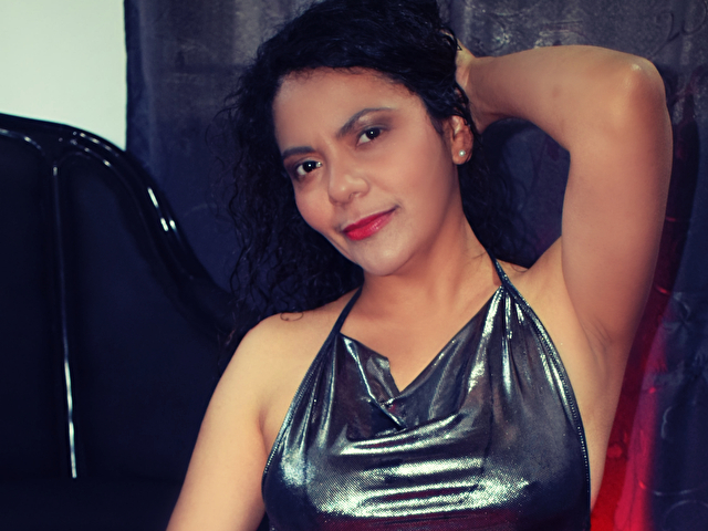 Veronicaflyn's profile - Image n°1