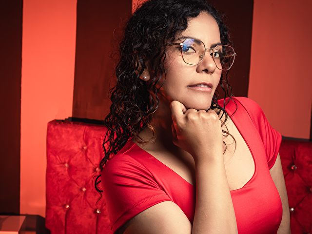 Veronicaflyn's profile - Image n°2