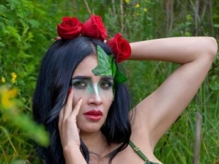 Victoria_Adams77