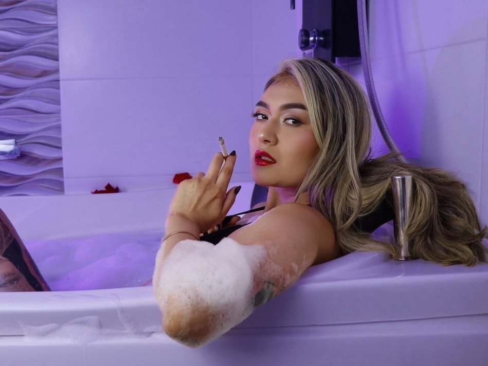 Victoria_Lennoxx's profile - Image n°0