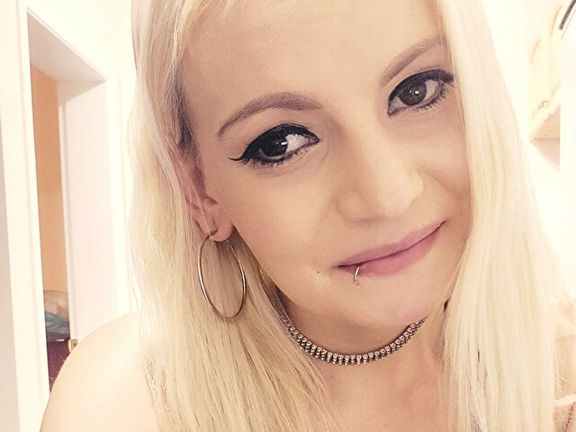 Victoria96's profile - Image n°0