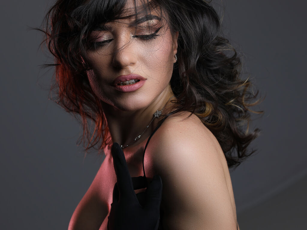 Victoria's profile - Image n°4