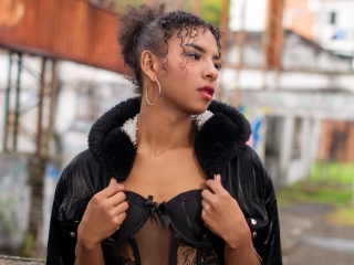 Sexo por webcam con Victoriaarousse