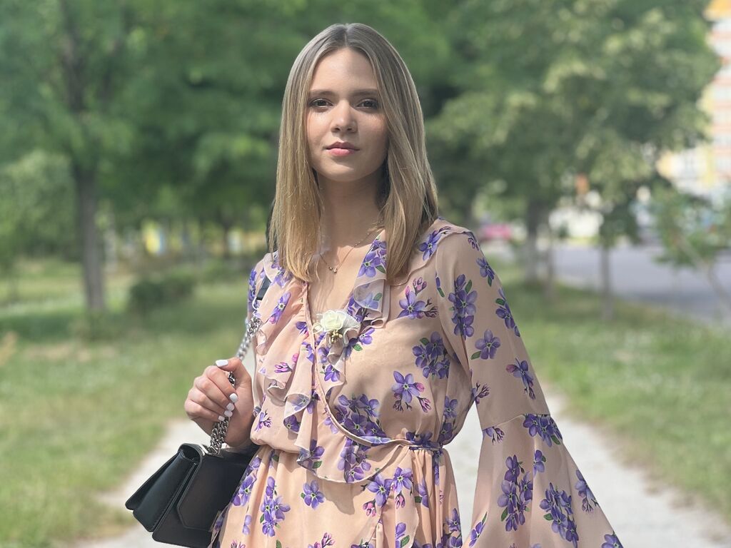Vikulyacherry's profile - Image n°0