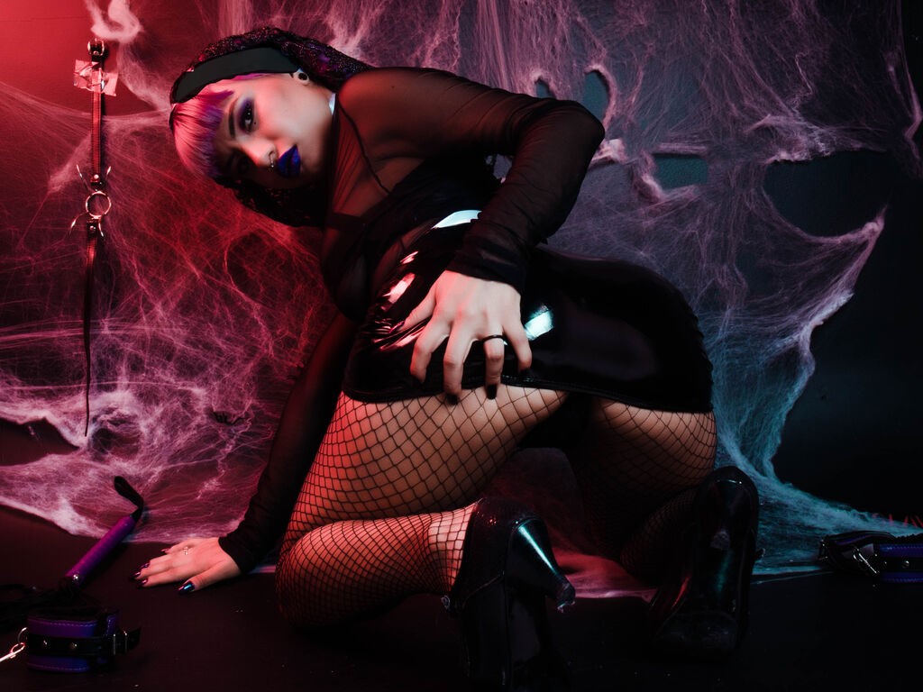 Violethogtiee's profile - Image n°1
