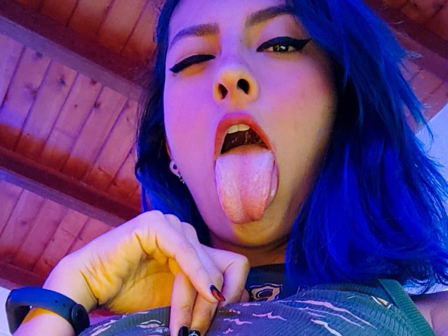 violettmoonx's profile - Image n°3