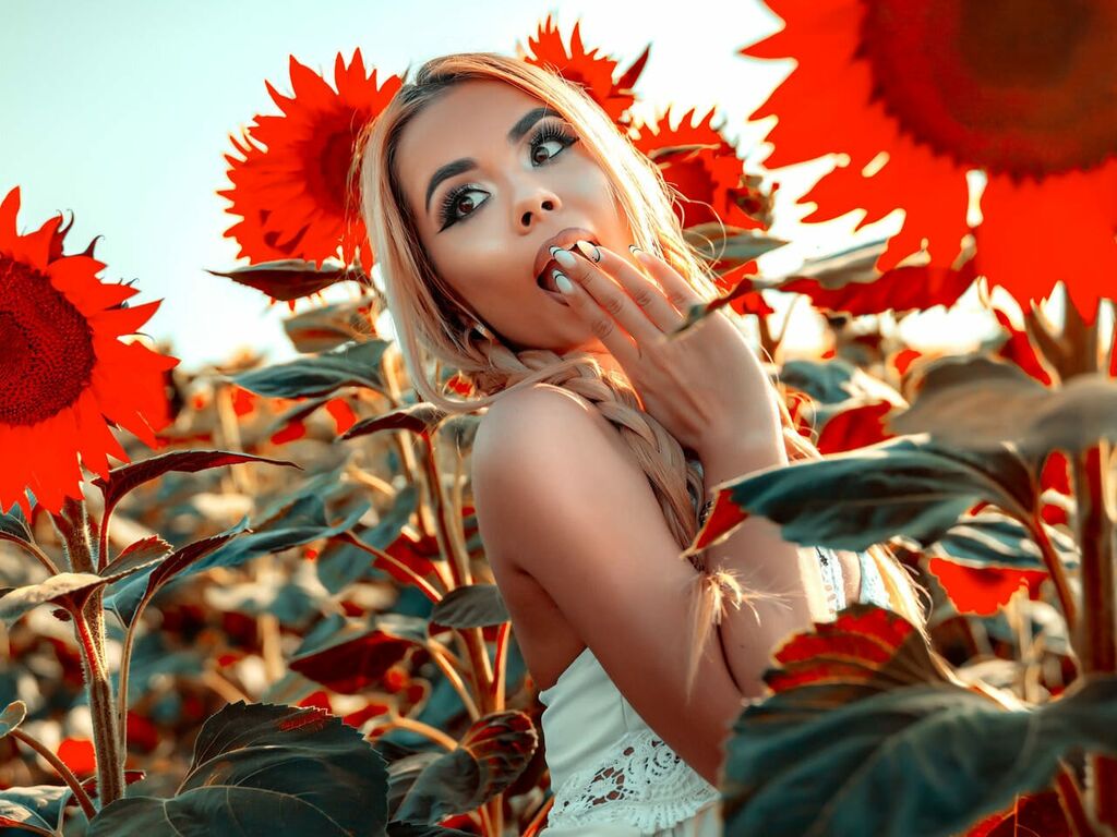 Vivyanetylor's profile - Image n°1