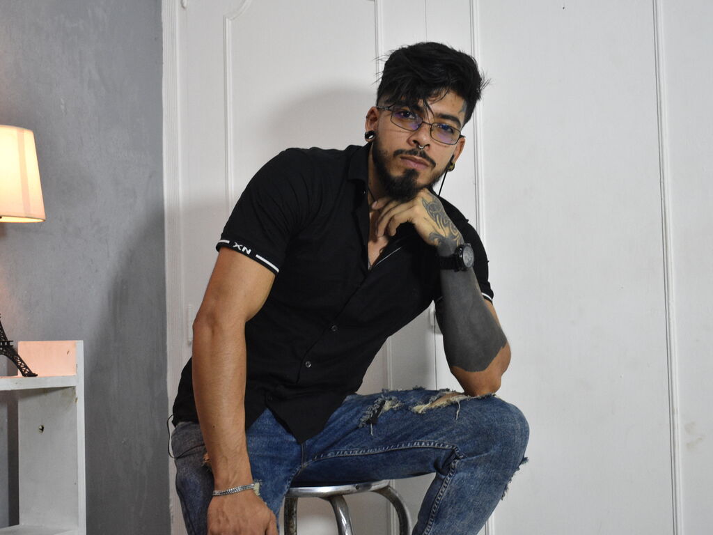 Walterarias's profile - Image n°0