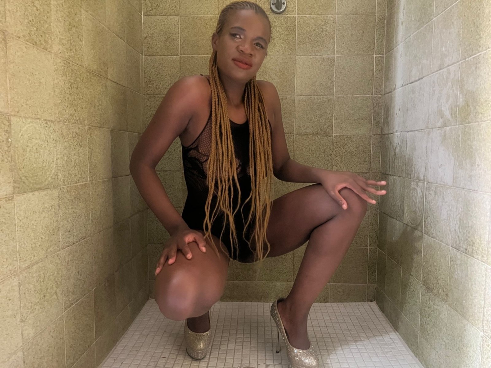 Wetstickyangel's profile - Image n°0