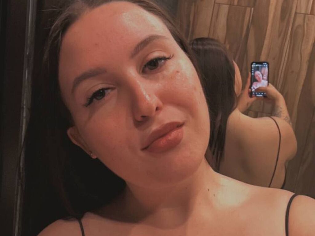 Whitneycordner's profile - Image n°1
