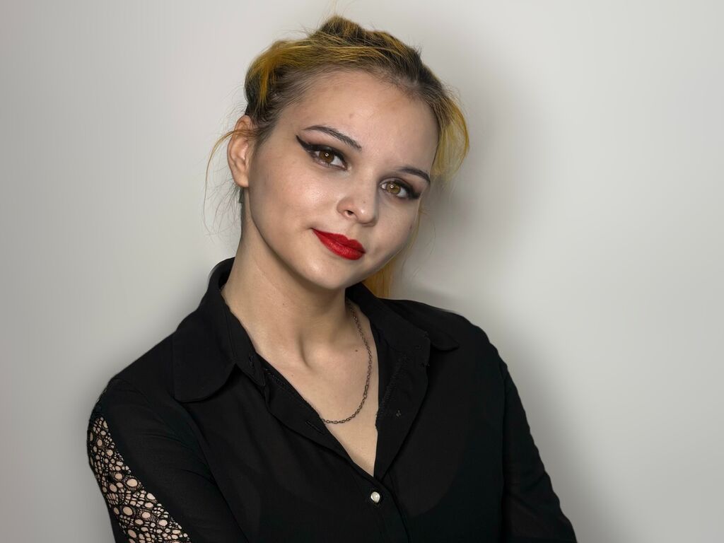 Whitneydenner's profile - Image n°0