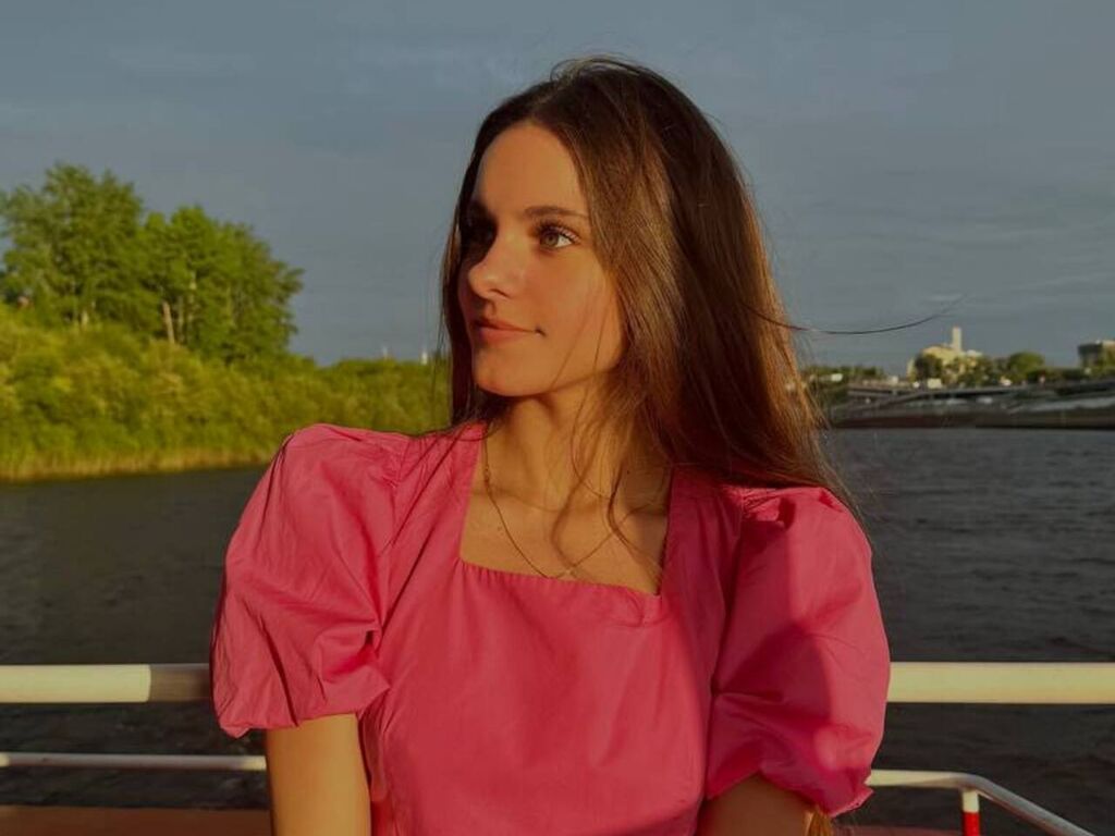 Whitneyelletson's profile - Image n°0