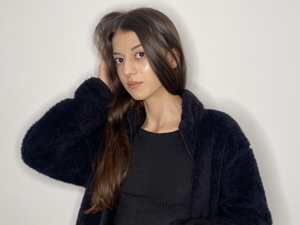 Whitneygillian's profile - Image n°0