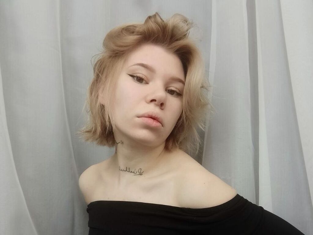 Whitneygoodrich's profile - Image n°0