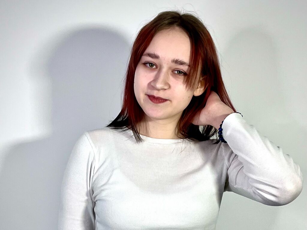 Whitneygroomes's profile - Image n°0
