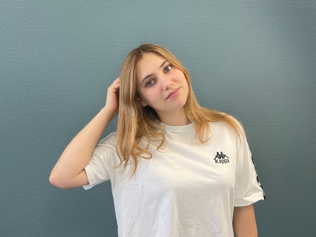 Whitneyhewell's profile - Image n°0