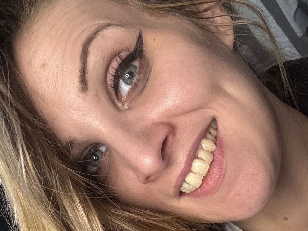 Whitneyleann's profile - Image n°1