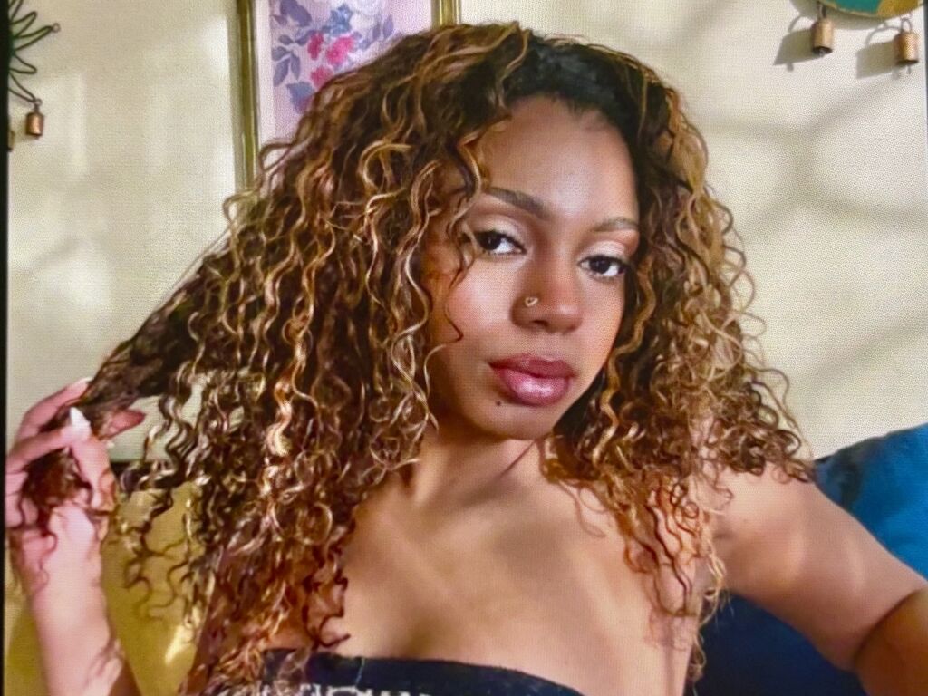Xomonaelovexo's profile - Image n°1