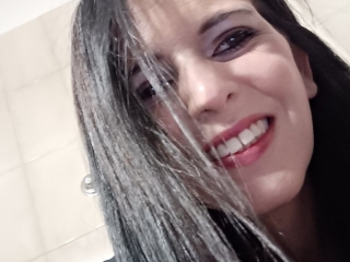 Sexo por webcam con Xoxoxgiuliaxoxox