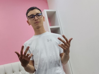 Sexo por webcam con Xstrongerboyx