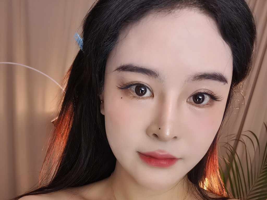 Yanfeng's profile - Image n°0