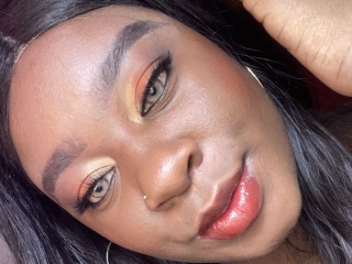 Sexo por webcam con Yaragwen