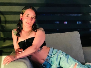 Yeinlynlennox's Sexcam