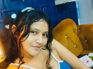 Webcam sex con Yerithcute_10