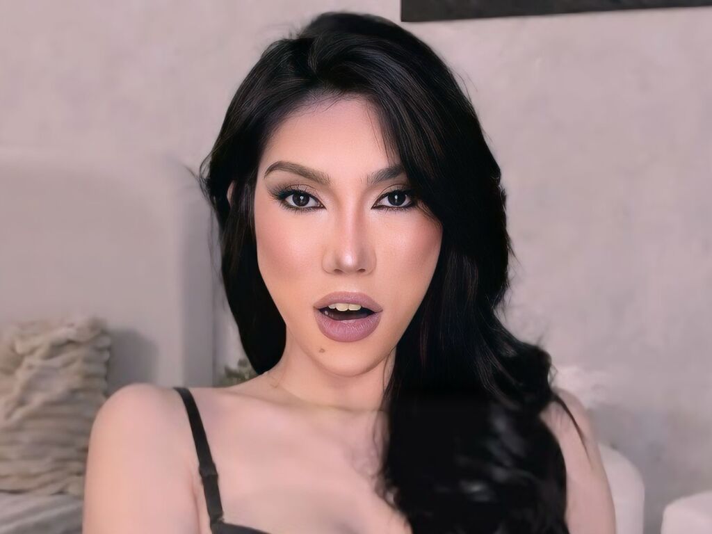 Yeshamaxwell's profile - Image n°3