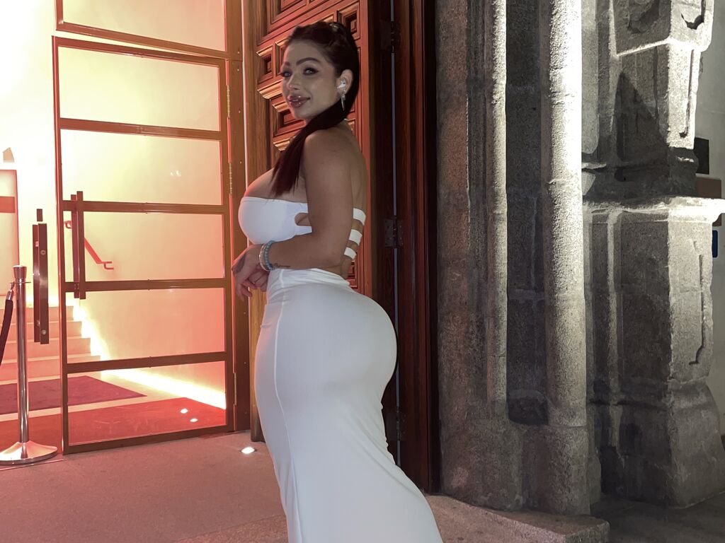 Yisellalves's profile - Image n°1