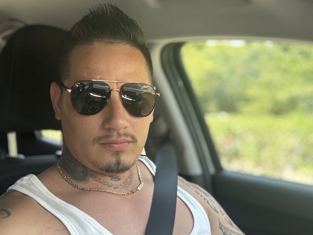 Perfil con Youcefthompson - Imagen  n°1