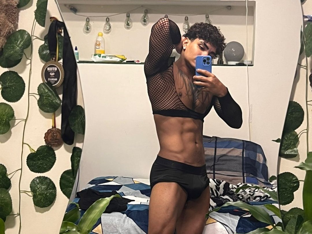 Profil de Younglaroi - Photo n°0