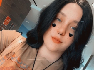 Webcam sex with Yourgoddesselena