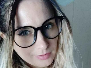 Sexcam Live Show von Yourhelena